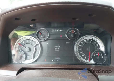 2017 Ram 1500 Laramie 4X4 5'7 Box из США, поврежденный, VIN 1C6RR7NM7HS874872